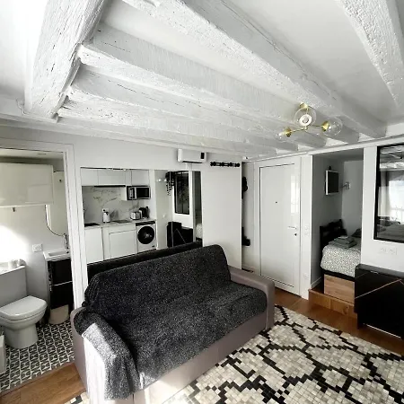 Apartament Opera, Haussmann Neighborhood
